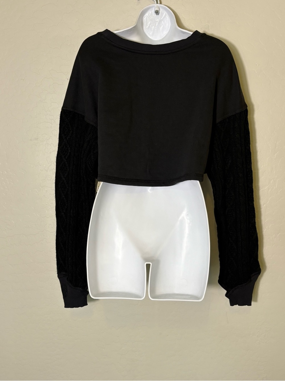 Free People Movement Snow Worries Layer Cropped Sweatshirt Cable Knit Sleeves M - Picture 5 of 8